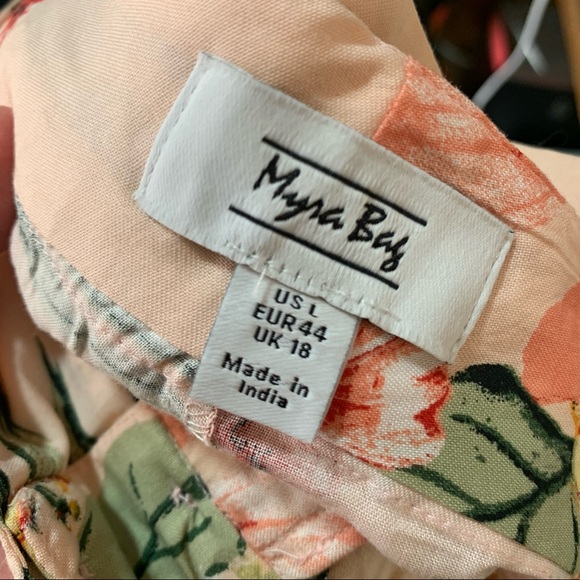 Hula Verdure Top and Shorts Set size large - Picture 9 of 10